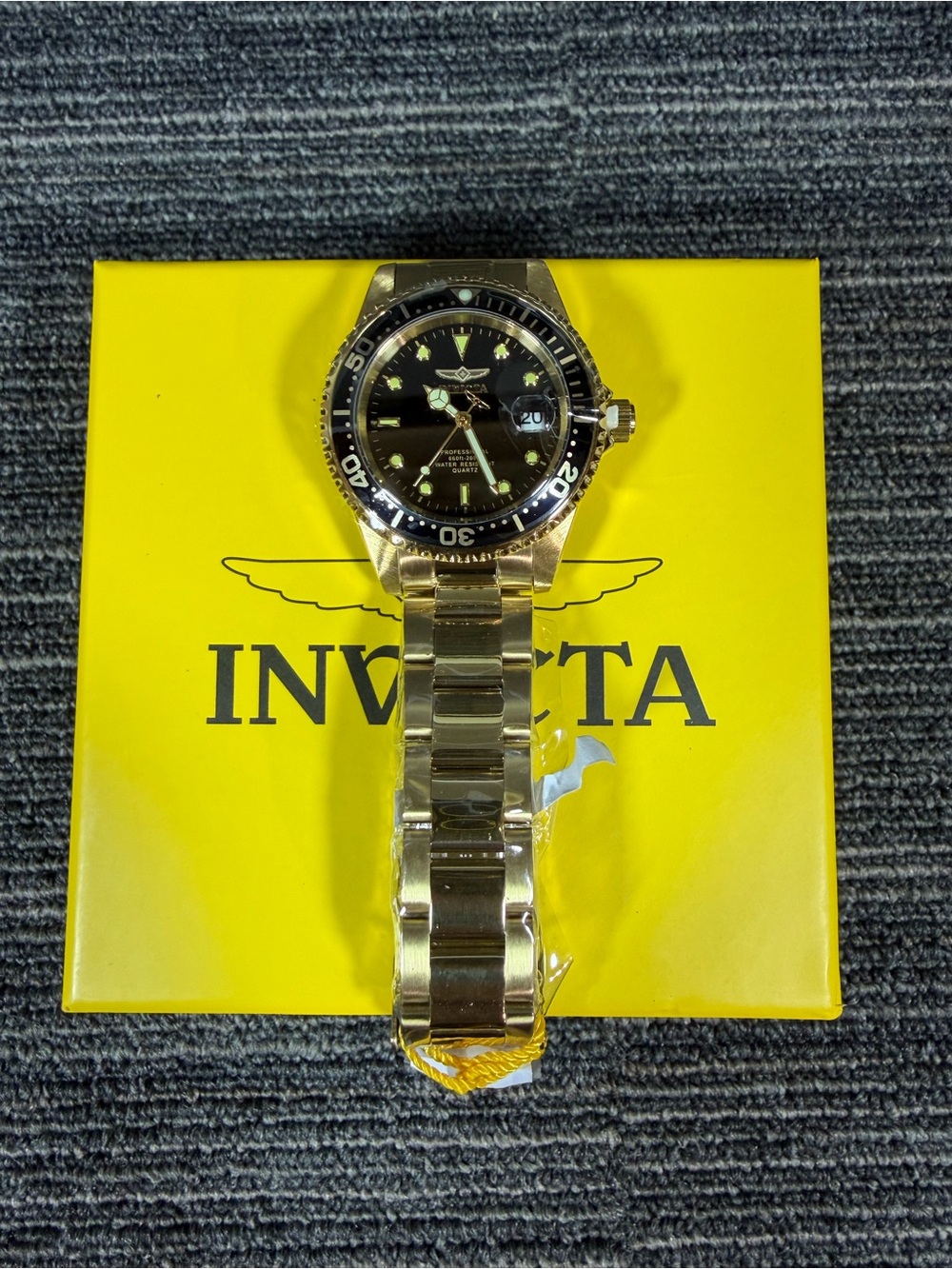 Invicta Pro Diver ‘Anchoris’ 37.5mm Men's Gold Watch with Black Dial New 89360B